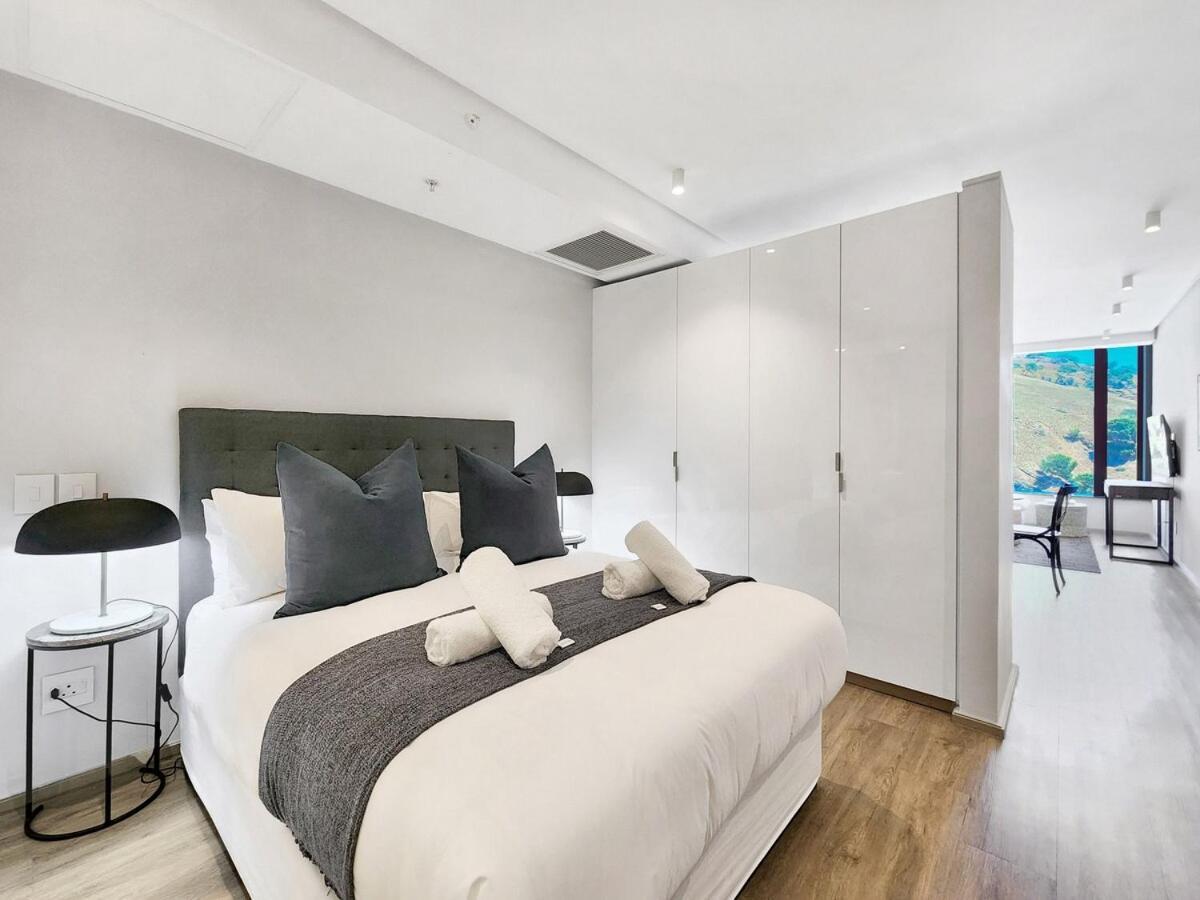 Meticulous On Strand Street,ocean Views *