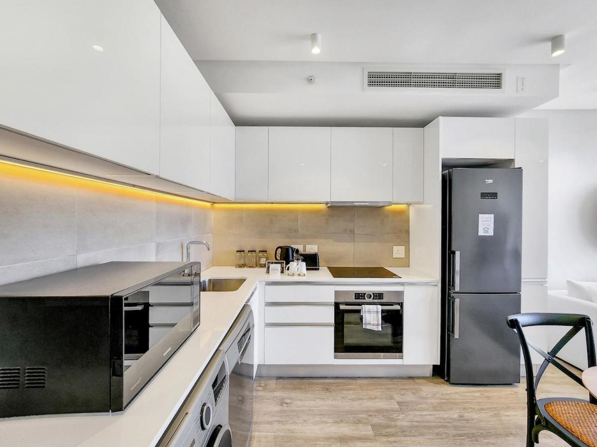 Meticulous On Strand Street,ocean Views Apartment Cape Town